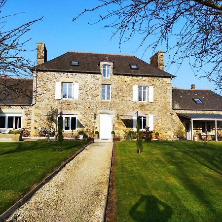 La Ménardière Serenitatis chambre d'hôtes petit déjeuner compris Corseul Extérieur photo