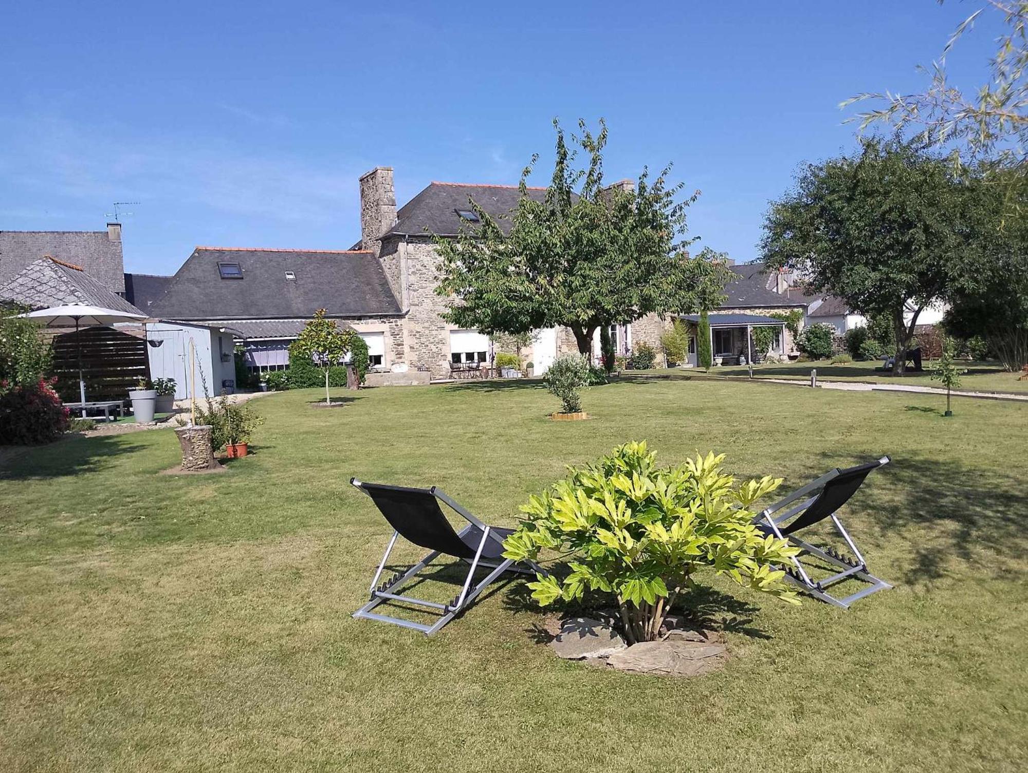 La Ménardière Serenitatis chambre d'hôtes petit déjeuner compris Corseul Extérieur photo