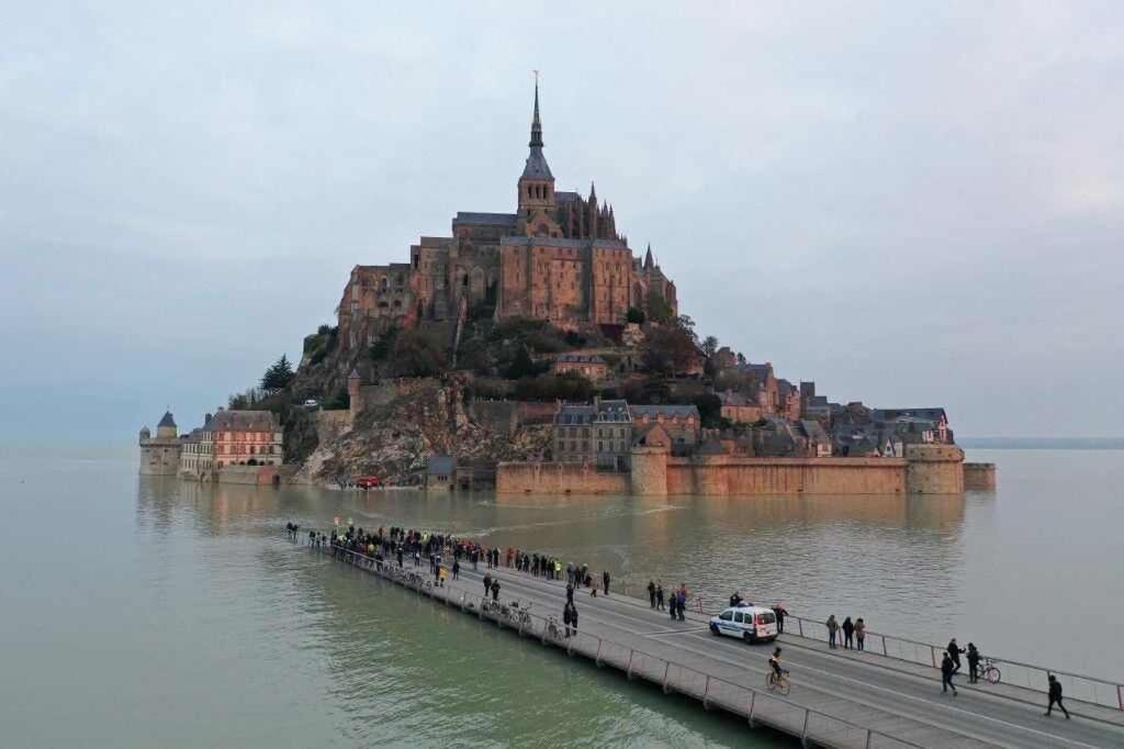 La Ménardière Serenitatis chambre d'hôtes petit déjeuner compris Corseul Extérieur photo